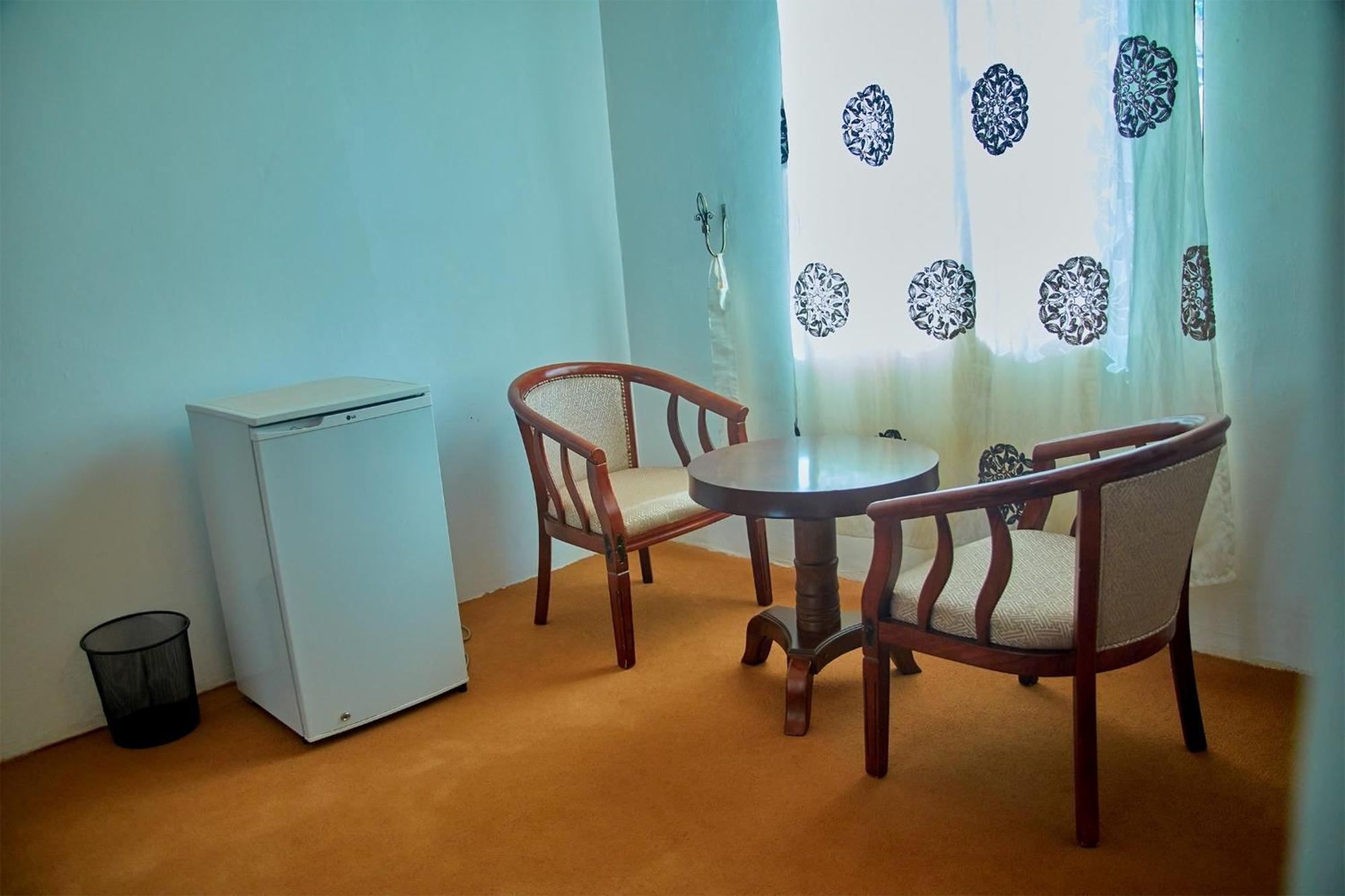 Ngorongoro Corridor Lodge Карату Екстериор снимка