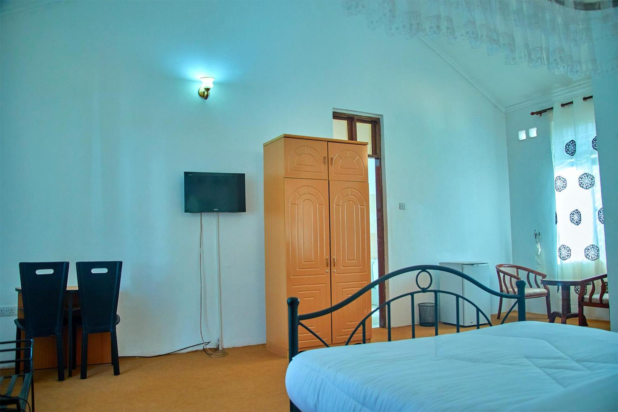 Ngorongoro Corridor Lodge Карату Екстериор снимка